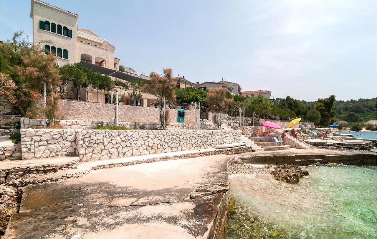 Awesome Apartment In Okrug Donji With Kitchen Donji Okrug  Donji Okrug (Ciovo)